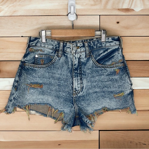 NWOT Anthropologie Pilcro Denim FringeCheeky Distressed Shorts